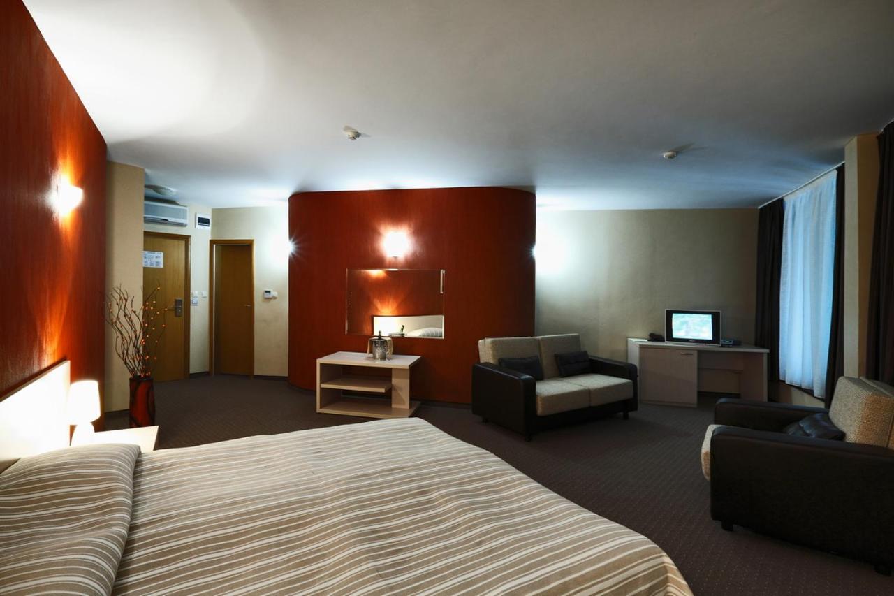 Evridika Hotel เดวิน ภายนอก รูปภาพ